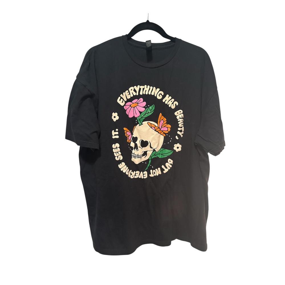 Gildan Black T-Shirt with Floral Skull Graphic